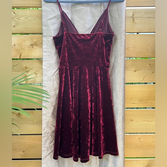 Burgundy Velvet Dress - Size Med - Picture 2 of 3